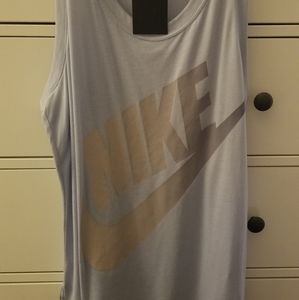 Nike active top